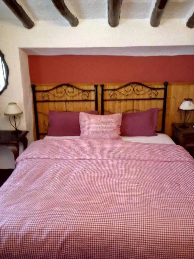 Bed and Breakfast Casa La Rosa Almedinilla 3*,